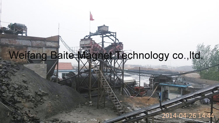 3 high frequency electromagnetic vibrating screen.jpg